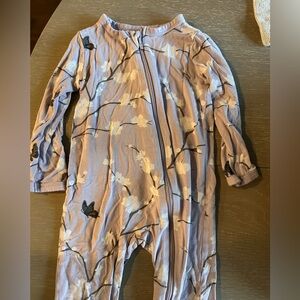 Kyte baby 18-24 months cherry blossom pajamas. Good condition.